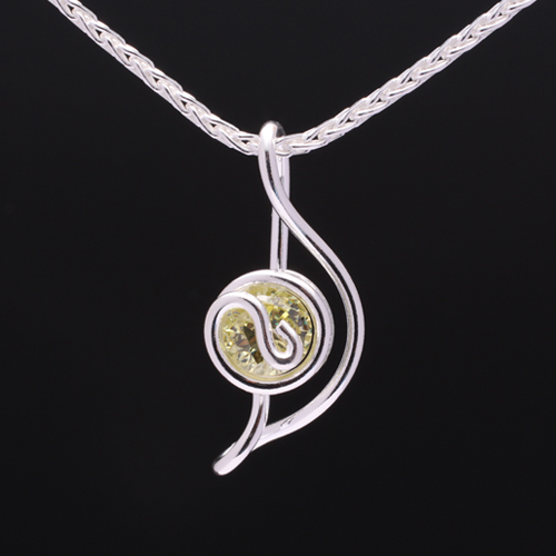 MOON ジルコニア緑