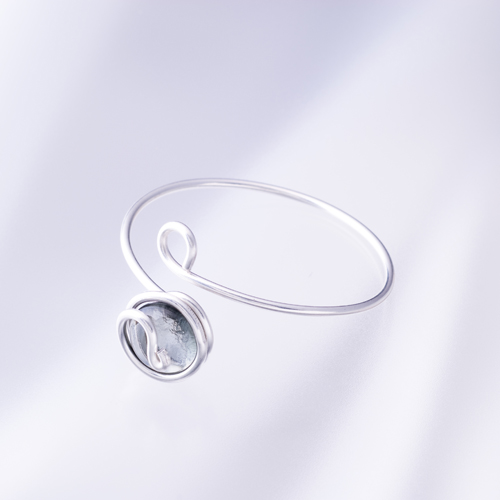 バングル ペールグレー