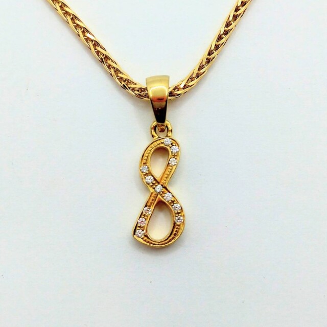 K18 プレミアムナンバー8