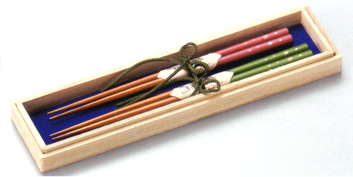 ふたり箸 桜散らし 緑・ピンク  木製 漆塗り（製造中止）