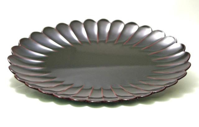 菊型盛皿   漆塗り 中皿（製造中止）