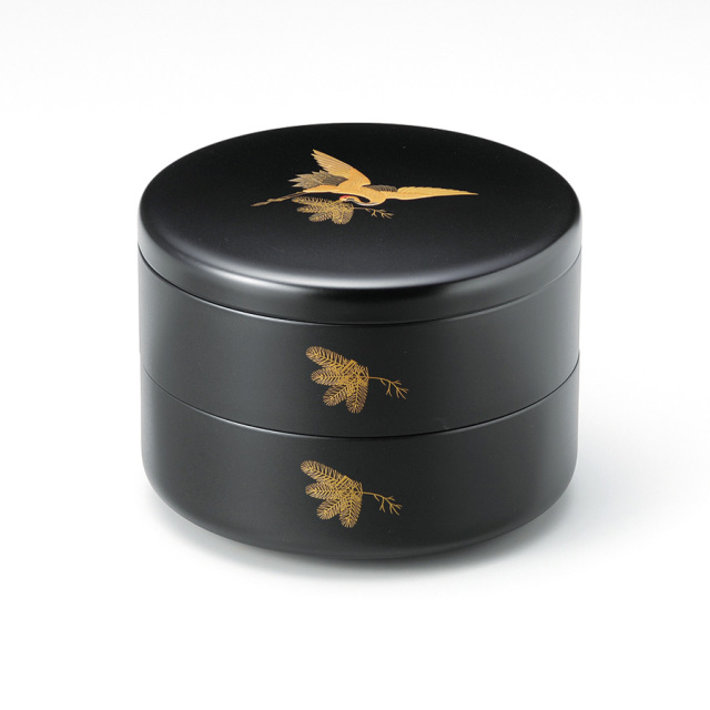 松くい鶴 丸二段重箱 黒 11-16203【製造中止】 漆器の井助 漆塗り重箱 鶴の絵柄 3段式 持ち手付き 漆器皿3枚付き 黒色 箱付き