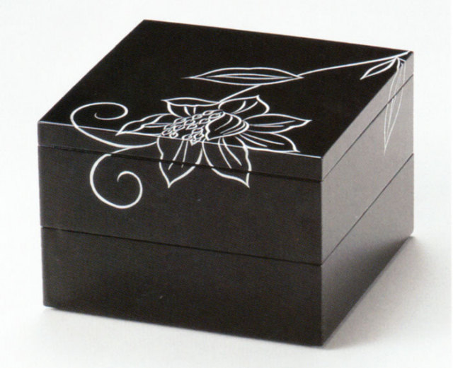 二段重箱 花唐草  黒内朱  漆塗りお重箱（製造中止）