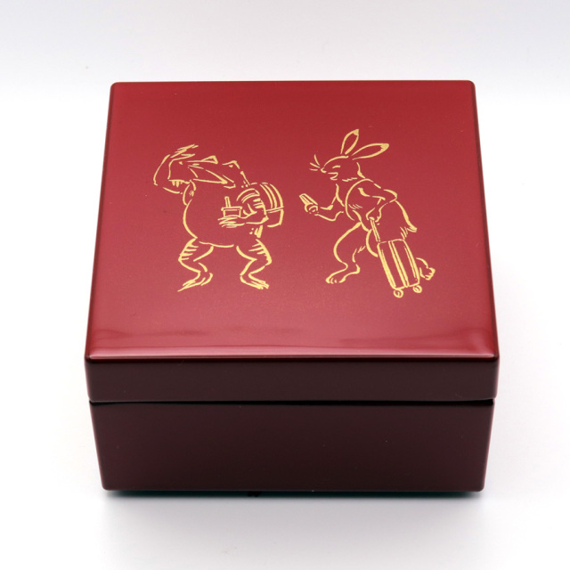 角小箱　モダン鳥獣戯画