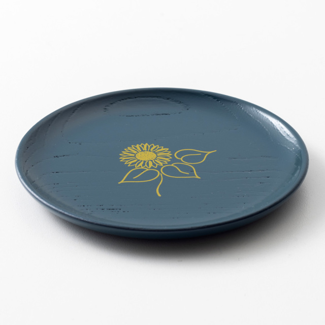 ✿名品の漆器✿ 地産地匠アワード】“種”を埋め込んだうつわから、漆の未来が芽吹いて