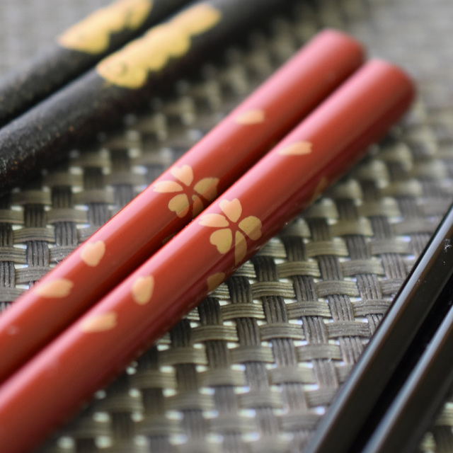 夫婦鶴　蒔絵 屏風 夫婦鶴沈金 3,630,000円 | 輪島塗の塗師屋 輪島漆器大雅堂