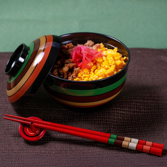 雑煮椀 独楽模様 朱/黒 FD25-1/2 漆器の井助