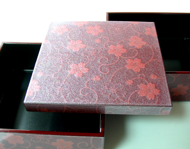 二段重 桜唐草 朱 【製造中止・在庫限り】 漆器の井助