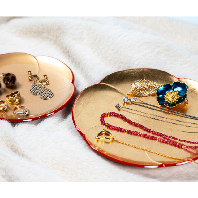 福梅皿 金箔 中皿 FC30-5 漆器の井助