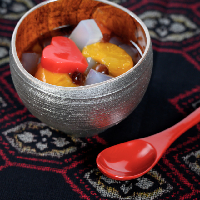 赤い漆器 ボウル 銀色の葉模様 ゆらぎボール 銀嵯美 中 木製 漆塗り FC6-4 漆器の井助