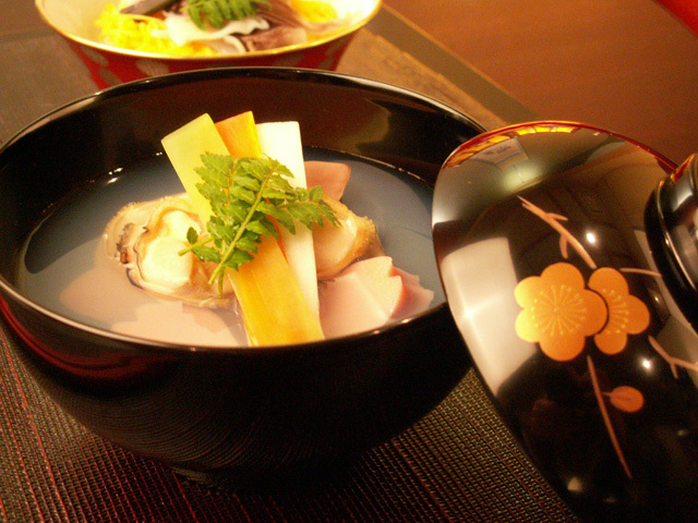 吸物椀 枝梅   木製 漆塗り（製造中止）