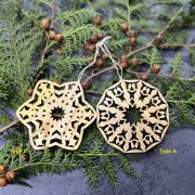 ウルシの木のオーナメント