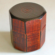 茶筒 ノミ目亀甲 黒 木製 漆塗り　FC15-5