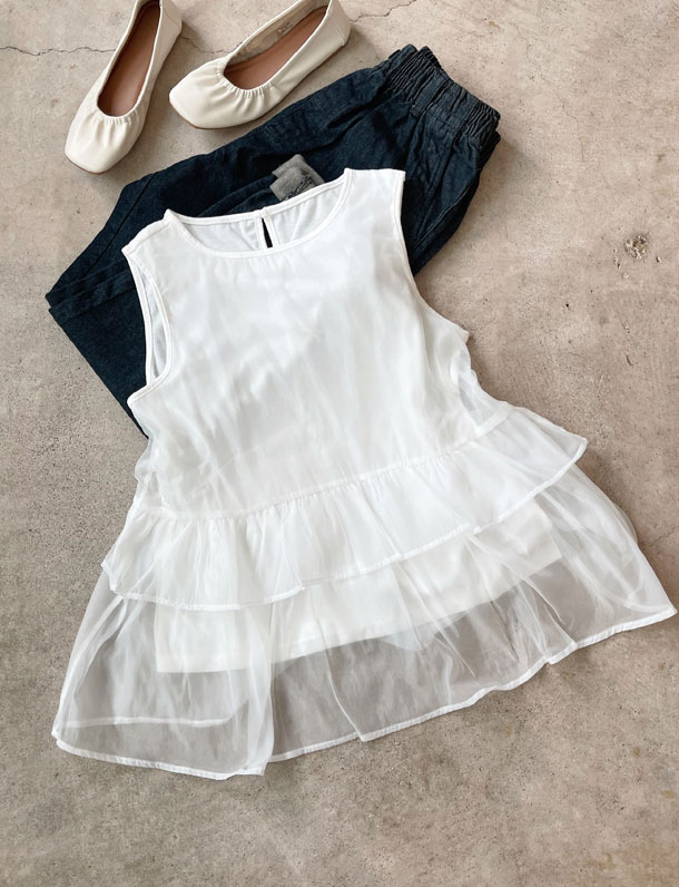 　オーガンジーの素材感・透け感が絶好調！天竺xオーガンジードッキングフリルトップス