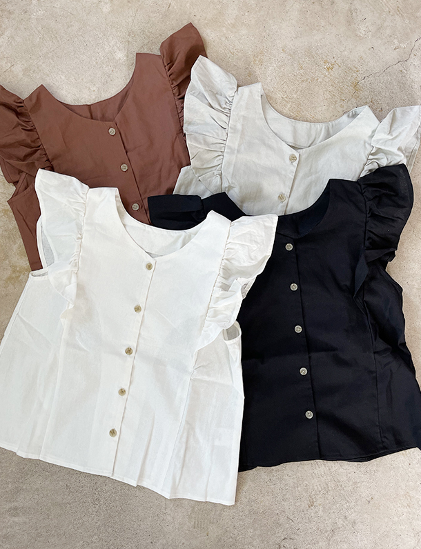 『　昨年バズったモンスターブラウス降臨！今年は2wayデザインになってさらに可愛い！　』　今年は2ｗａｙで帰ってきた！リネンタッチのフリルスリーブブラウス