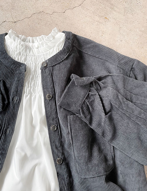 『　究極にバズってるコーデュロイシャツに待望のノーカラー版が登場！　』　すっきり見えるノーカラー！カジュアルなコーデュロイビッグシルエットシャツ