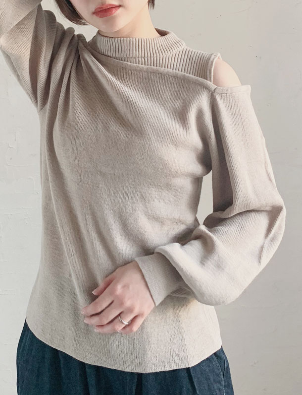 【イタフラバーゲン】　【インスタ週間ランキング1位服！】【バズってます・みことちゃんガチ指名服！】【人気の為/品薄】『　あざとかわいいニット！カフェ映えするトップス登場！　』肩あきレイヤード風が大人可愛い！ニットトップス