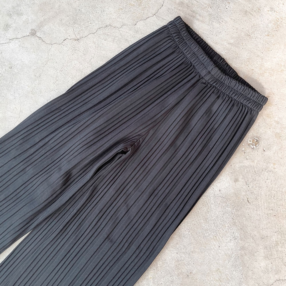 完売終了　『　インスタコーデに使ってるプリーツパンツはコレ！　』  カットツイル裏起毛BOXプリーツパンツ