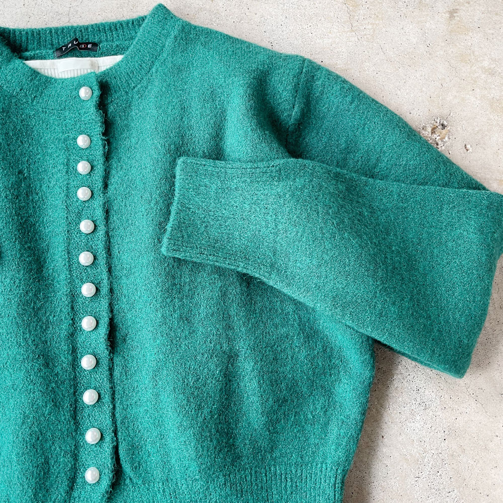 　『　インスタサブ垢で大人気！　』　置き画していても可愛いと思ったカーディガン登場！キレイめにも着回し可能！