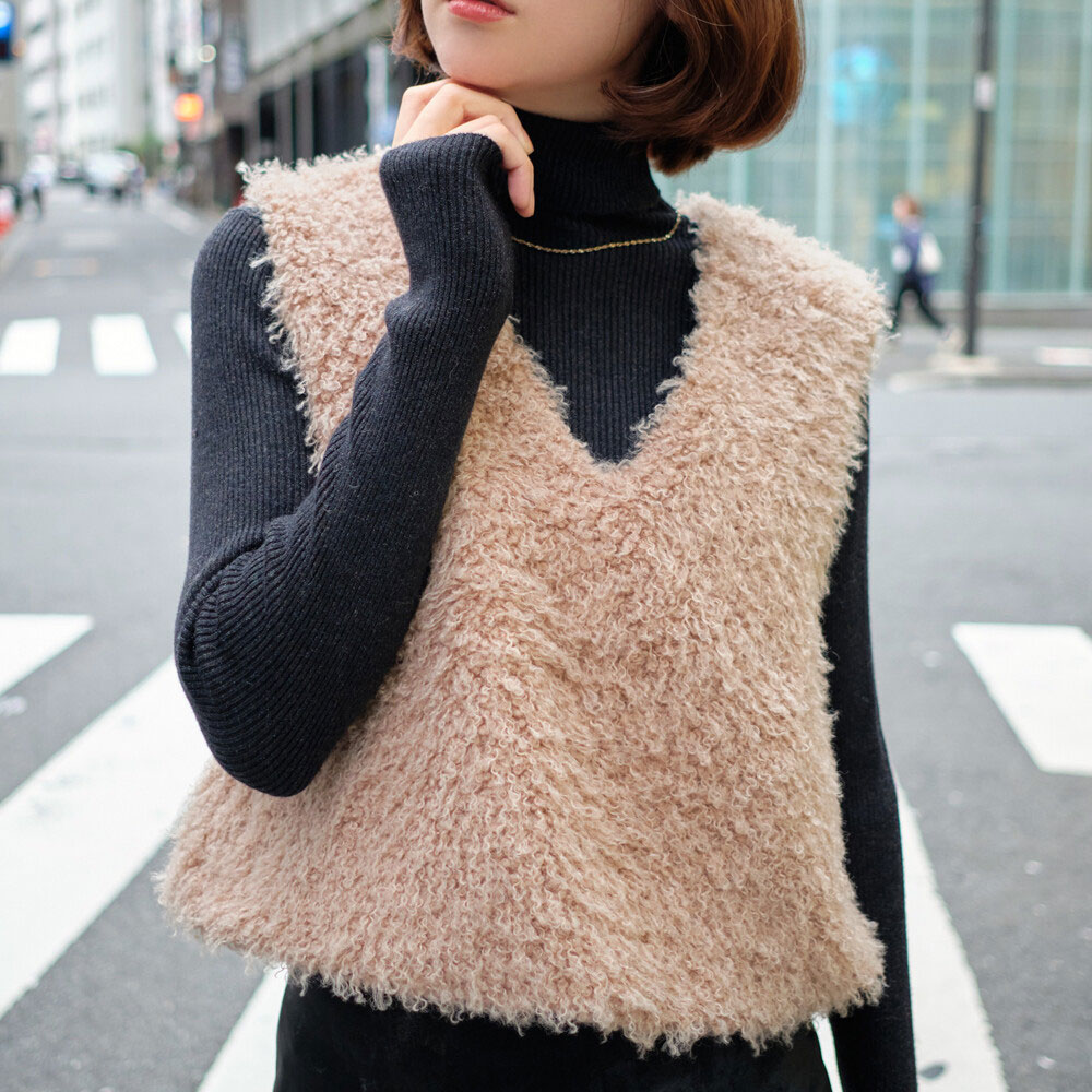 50％OFF　　秋得　『　インスタサブ垢で大人気！　』  2WAYバルーンヘムVネックベスト