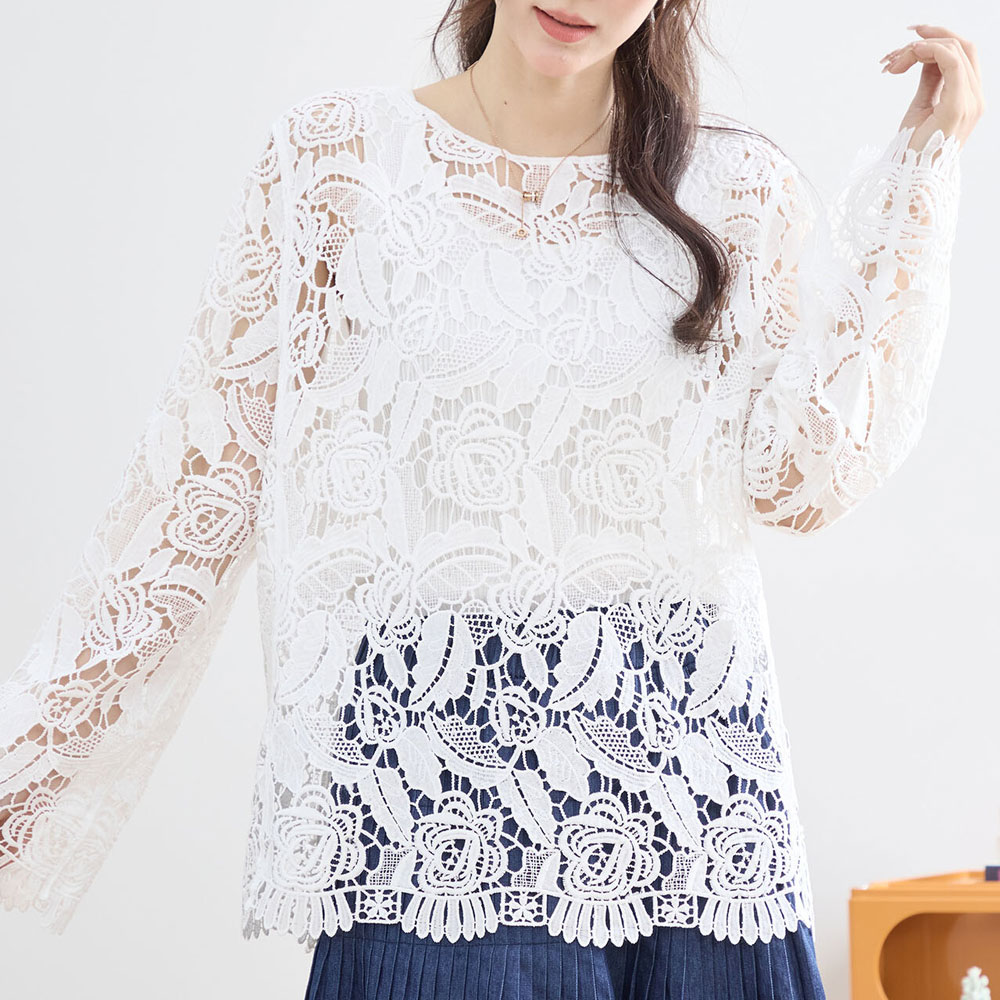 ラスト1着！　サマーセール　『　インスタサブ垢で大人気！　』　ロマンティックフローラルレーストップス