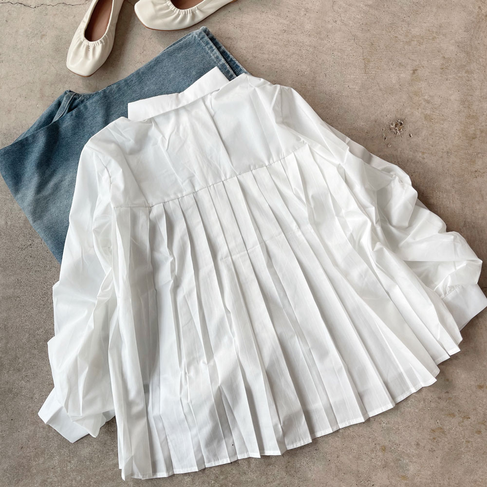 『　インスタサブ垢で大人気！　』  バックタックデザインシャツ