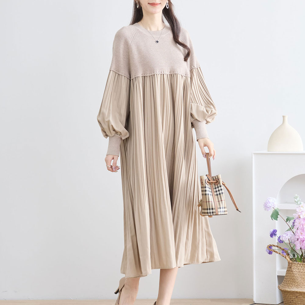 完売終了　『　インスタサブ垢で大人気！　』　あのバズってる異素材プリーツシリーズに待望のワンピが登場！異素材切替ニットプリーツワンピース