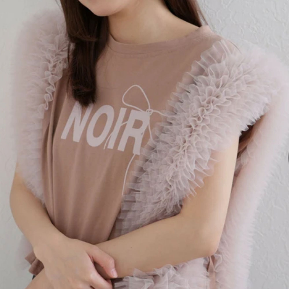 『　インスタで大人気！　』　チュールライン英字ロゴプリントトップス　Tシャツ