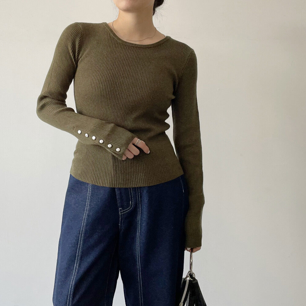 【9月中旬入荷予定】 【メール便対応】オータムセール　『　インスタで大人気！　』　クールクール釦クルーネックニット