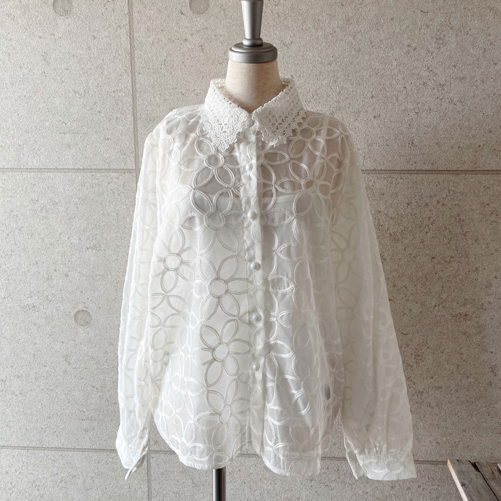 【メール便対応】　　コード刺繍　スプリングセール！　　『　インスタサブ垢で大人気！　』　一軍確定！透明感があって美しい！花柄オーガンジーレースシャツセット