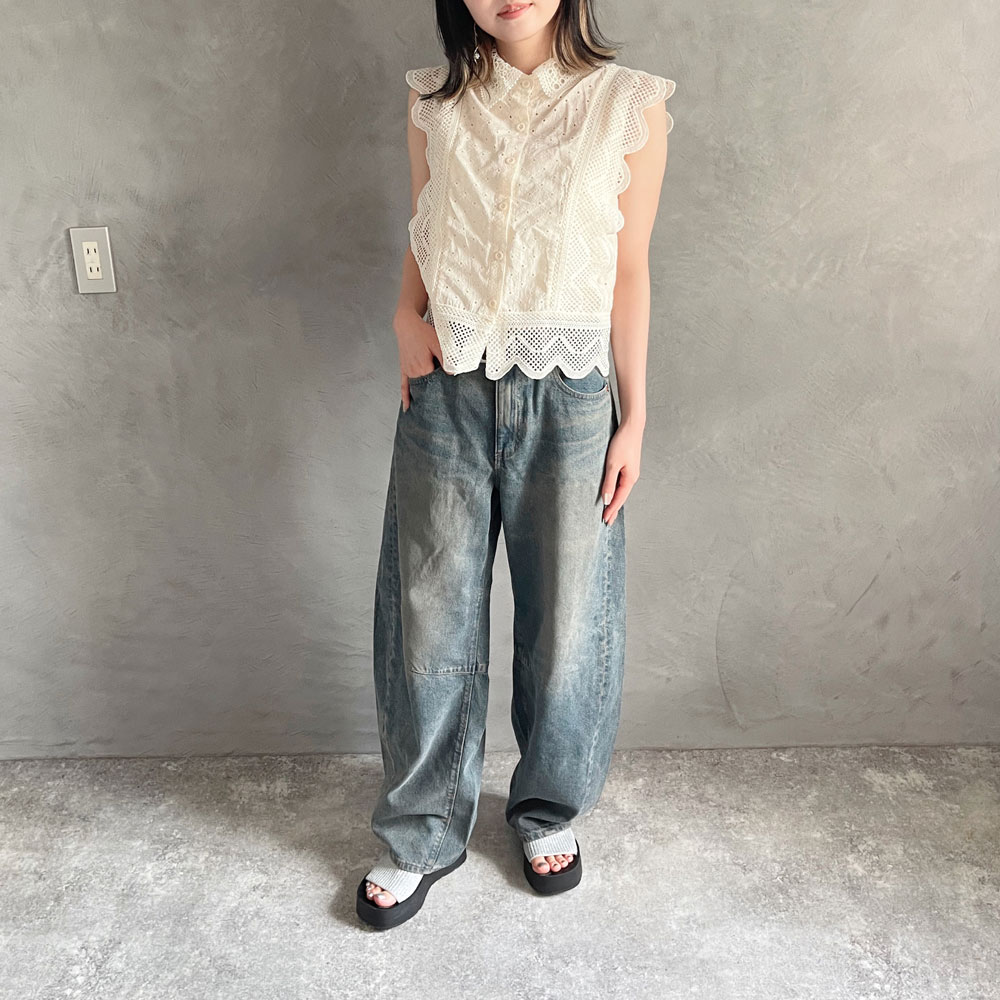 　『　インスタで大人気！　』 　展示会人気商品！フリルレーストップス登場！