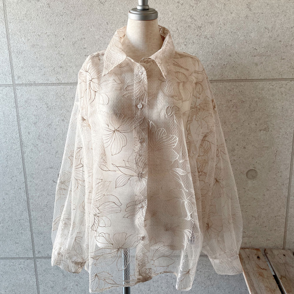 【3月中旬入荷予定】　　【メール便対応】　 期間限定値下げ　 春の早割り　『　インスタサブ垢で大人気！　』   チュール花柄刺繍オーバーサイズシャツ