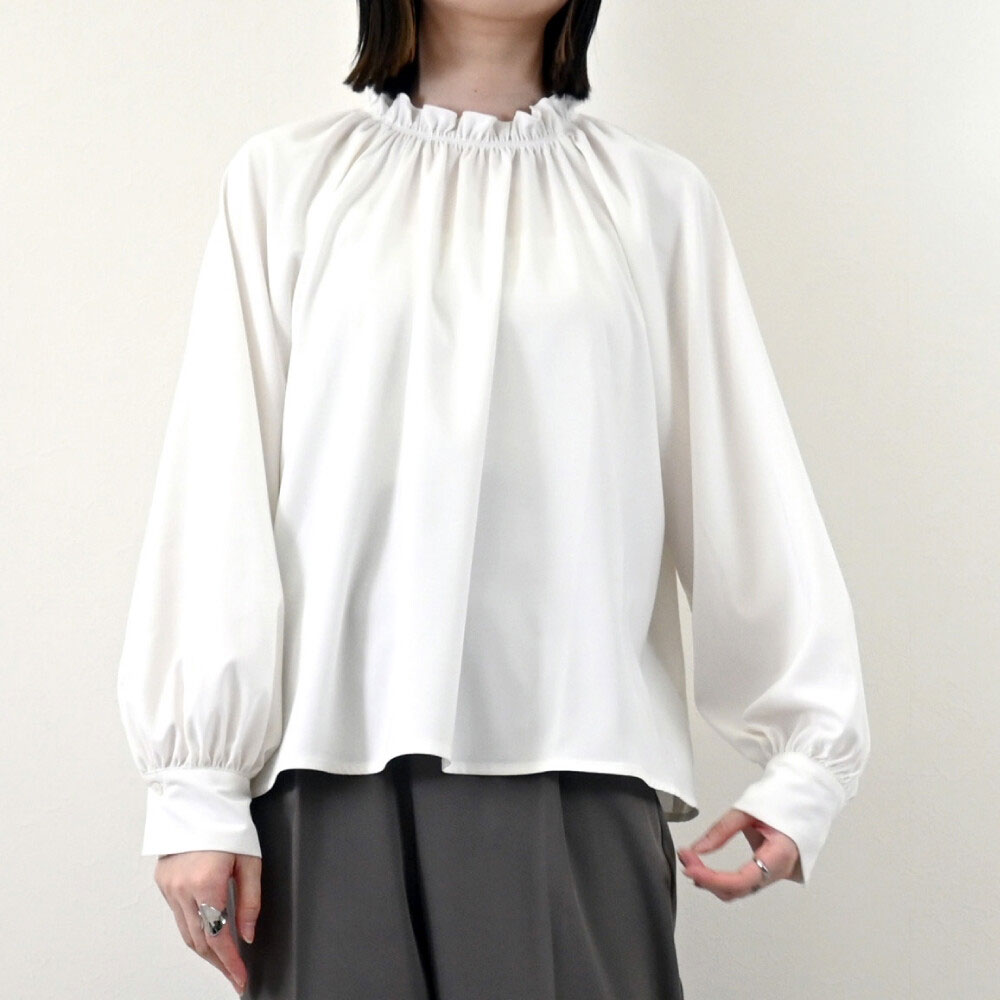 ラスト1着   春の早割り　『　インスタサブ垢で大人気！　』   バックサテンフリルネックブラウス