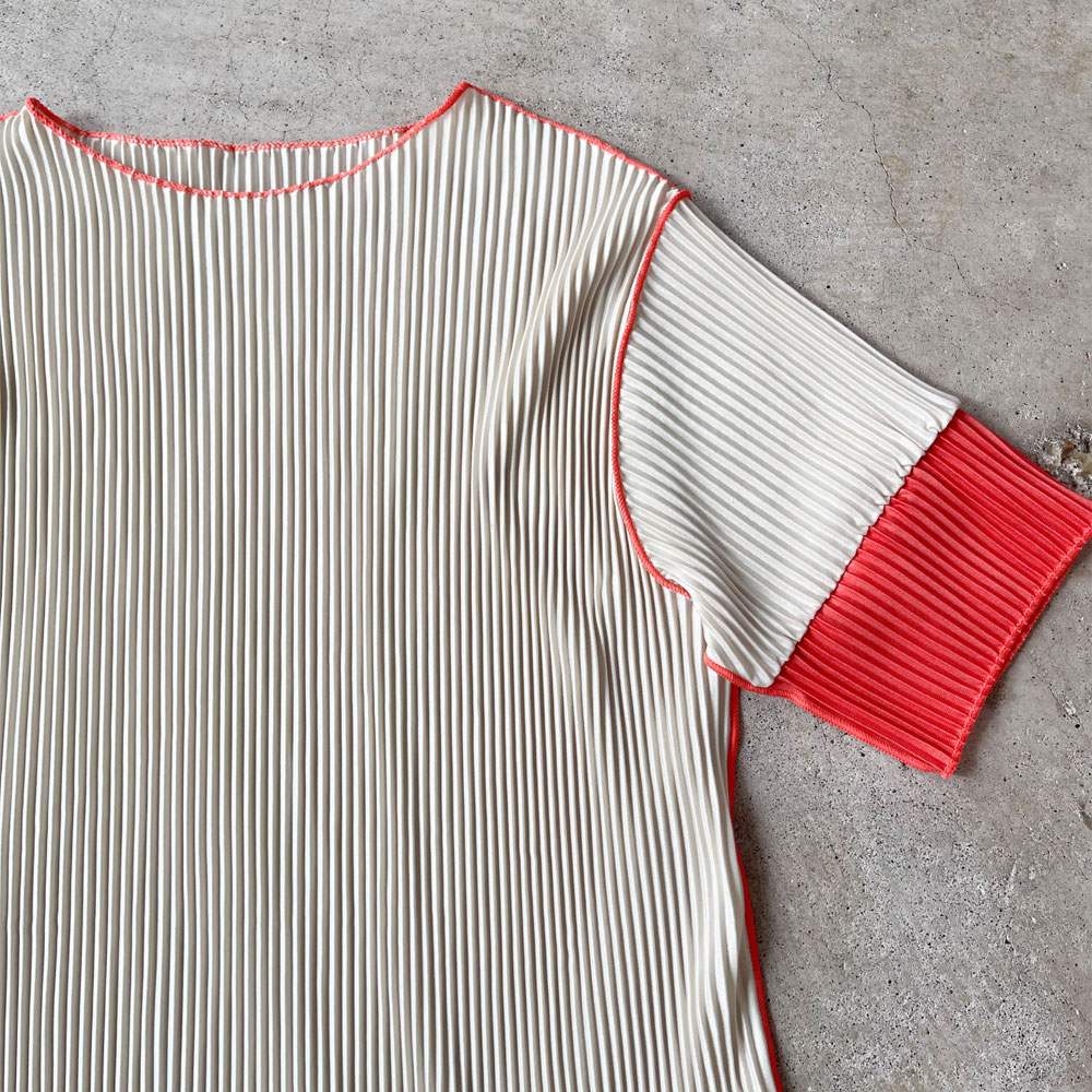 【4月下旬入荷予定】　　春の早割り　『　インスタサブ垢で大人気！　』　大バズり確定！夏の大優勝服！プリーツ袖配色クルーネックトップス登場