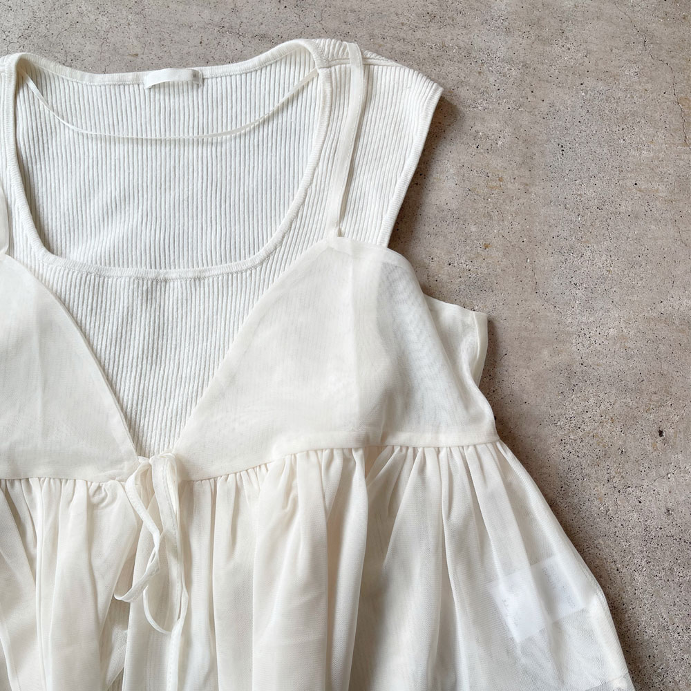 【4月下旬入荷予定】　春の早割り　『　インスタサブ垢で大人気！　』　究極にバズってるチュールシリーズに最新作登場！しかも超プチプラで！チュールペプラムビスチェ