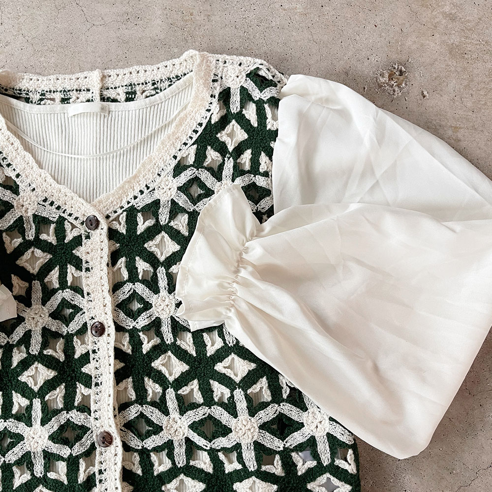 『　インスタサブ垢で大バズり！　』  レトロな雰囲気のカギ針カーディガン!かぎ針編みカーディガン