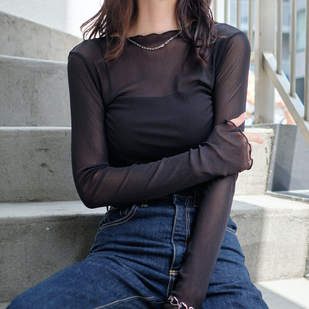 『　Instagramで大人気！　』   シンプルなメロウ加工のチュールトップス。チュールトップス