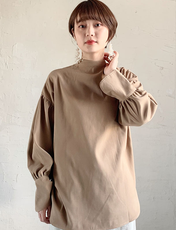 【イタフラバーゲン】　【超かわいい！高見え！】【展示会モンスター！秋色がトレンド！】『　お待たせしました！みんな大好き秋冬カラーのブラウス新作！　』　万人受けする人気のシルエ！フェイクスウェードがウリ。ブザム切替シャツ登場。