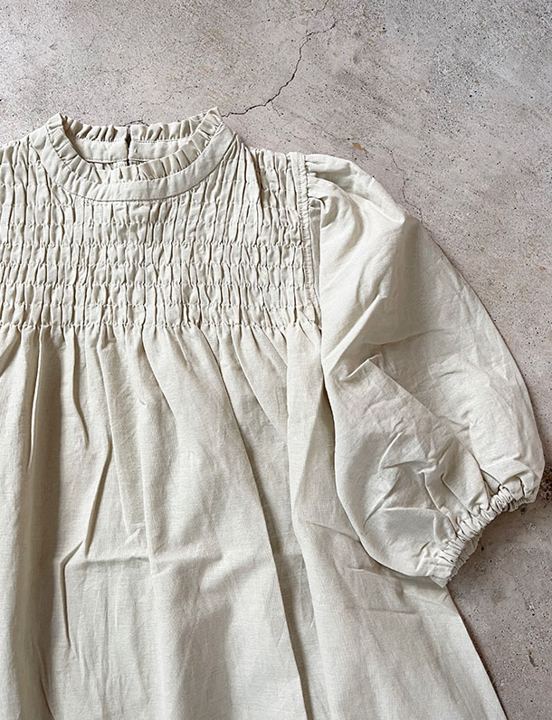 『　話題のシャーリングシリーズにワンピバージョンが登場！早くも可愛すぎると話題！　』　 大人気シャーリングにパフスリーブが可愛すぎる！リネンタッチワンピース