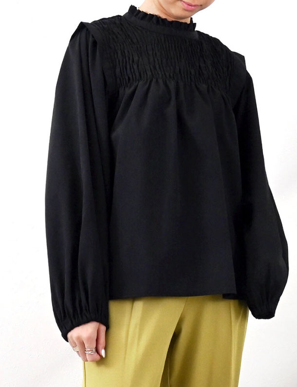 ついに登場大バズりするシャーリングブラウス！ 』 袖のシルエットも