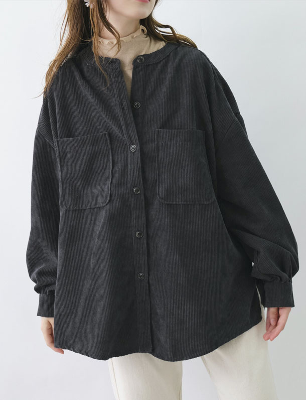 すっきり見えるノーカラー！カジュアルなコーデュロイビッグシルエット