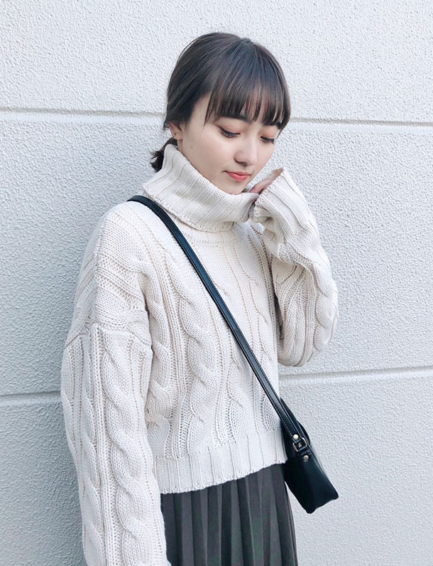 【超人気！お気に入り数が凄い！】『　ゆるたぽあたたかニット最新作登場！ショート丈が今までにない！　』　毎年人気のバルキーニット。タートルネックショート丈ニット。