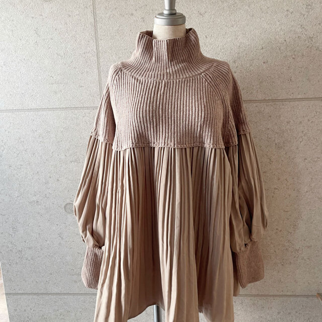 【10月上旬入荷予定】 　【実店舗であったかくて可愛いと絶賛】　オータムセール　『　インスタサブ垢で大人気！　』　異素材切替ハイネックニットプリーツブラウス