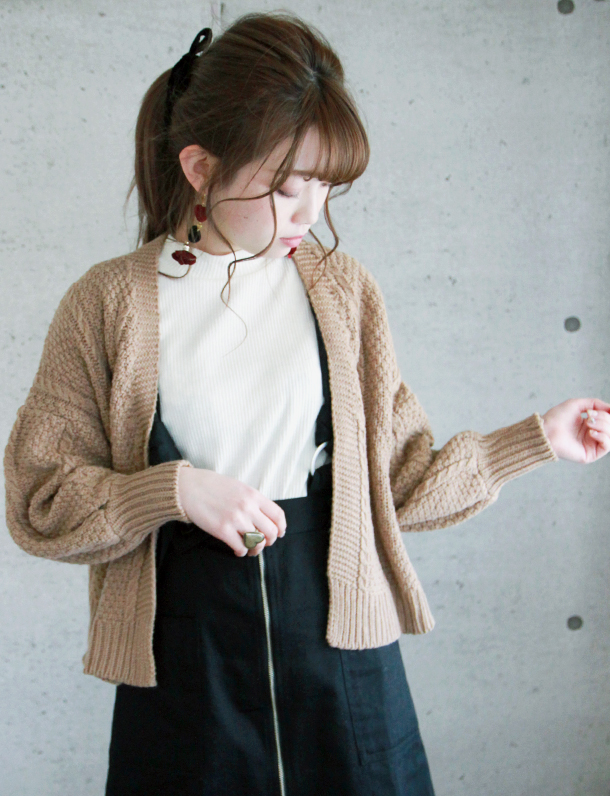シルエ 超絶 展示会ｈｉｔ服フロントジップスカートが登場 ナチュラルガーリーなデザインと合わせやすい丈感 カラーが魅力