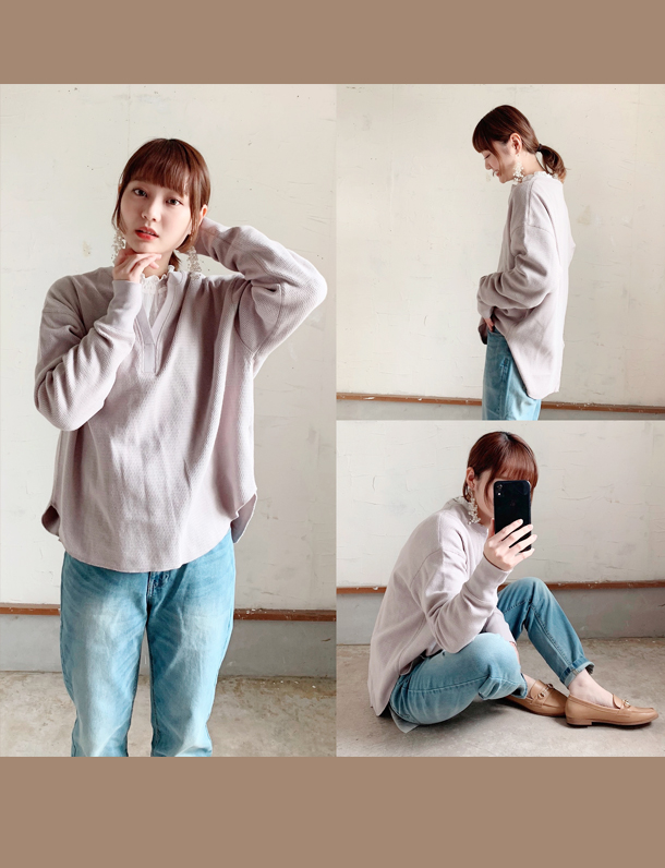 お待たせしました キーネック最新作ラベンダーです 撮影で映える バズる キーネック薄手のスリットプルオーバー登場