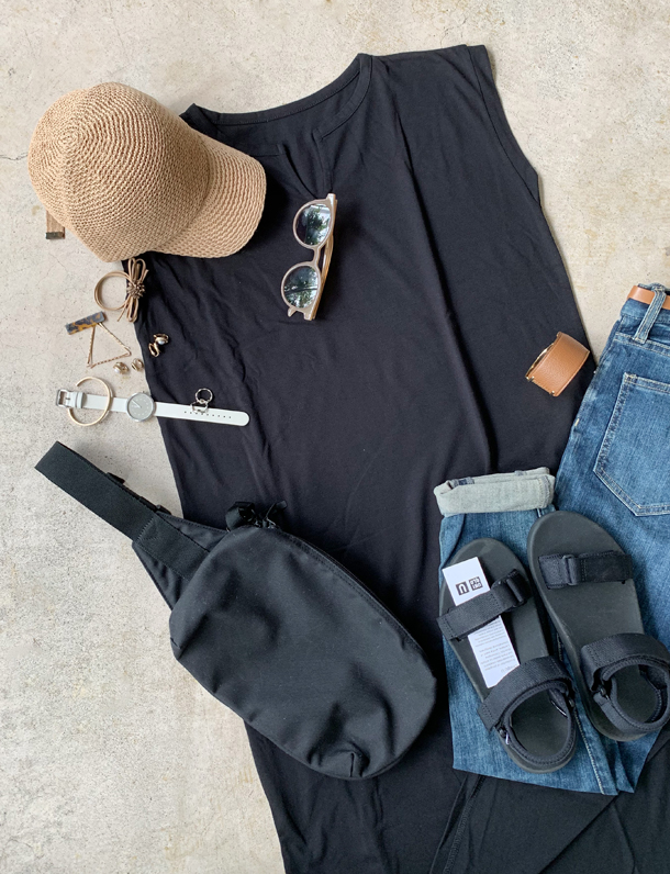 キーネックがポイント フレンチスリーブで真夏は一枚着 秋は羽織とあわせて プチプラでスリットもこだわりなワンピ