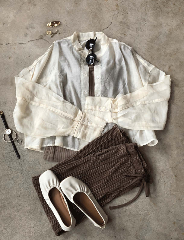 夏にぴったりな程よい透け感！シアーポプリンのボリューム袖ショート丈オーバーサイズブラウス