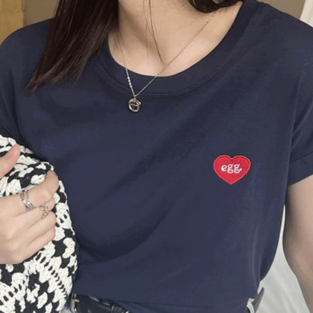 【7月中旬入荷予定】 【メール便対応】 サマーセール　『　インスタで大人気！　』　ハートロゴ刺繍半袖Tシャツ