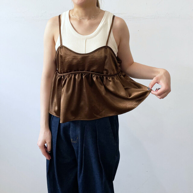 サテンビスチェキャミソール