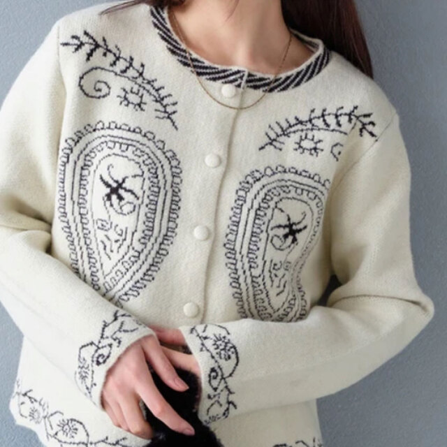 クリスマスセール　【12月上旬入荷予定】 　『　インスタで大人気！　』　ペーズリー柄ボタンアップカーディガン